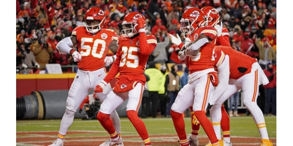 Kansas City Chiefs cambia a varios grandes jugadores por beneficios